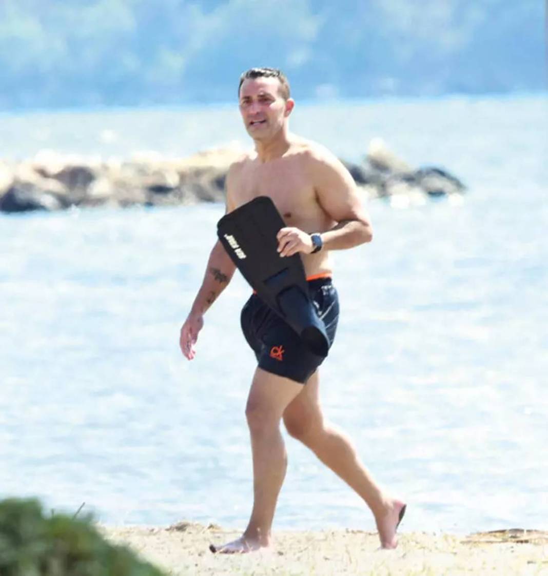 Öyle bir yerine estetik yaptırmış ki anında ortaya çıktı, ilk bakışta şak diye anlaşılıyor! Mustafa Sandal fena yakalandı 5